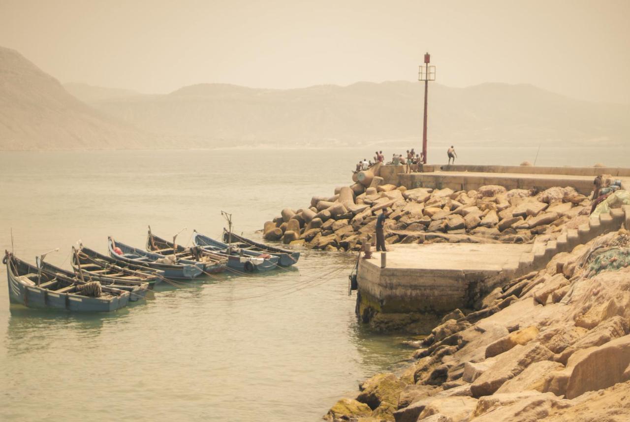 Afer Surf Hostel Imsouane Bagian luar foto